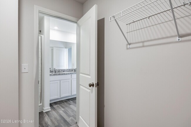 Building Photo - 109 Elegance Wy