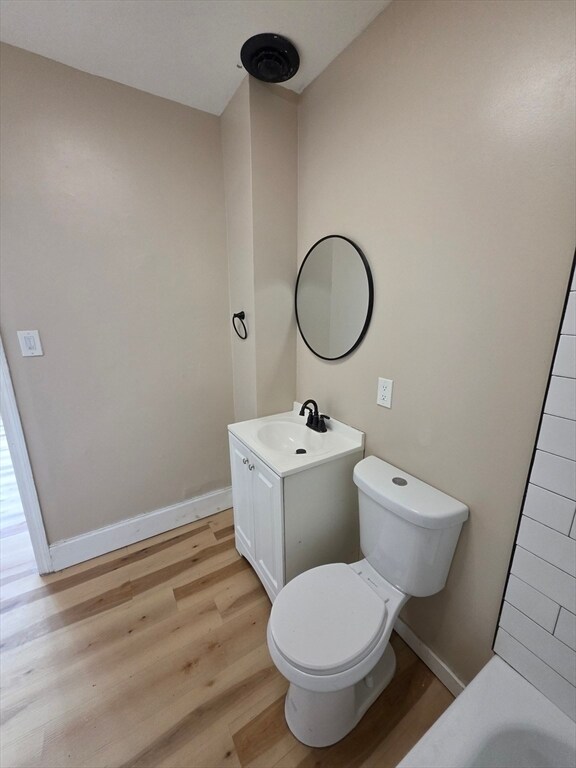 Building Photo - 184 King St