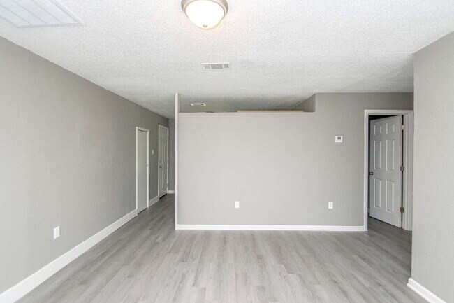 Building Photo - For Rent: Spacious Studio with 2 Baths in ...