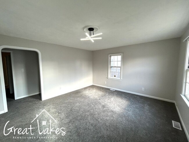 Building Photo - Lovely 3 Bedroom 1 Bathroom now available for rent