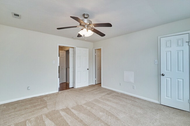 Building Photo - 924 Firefall Ct