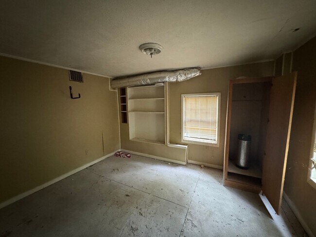 Building Photo - Charming 3BR House in Birmingham