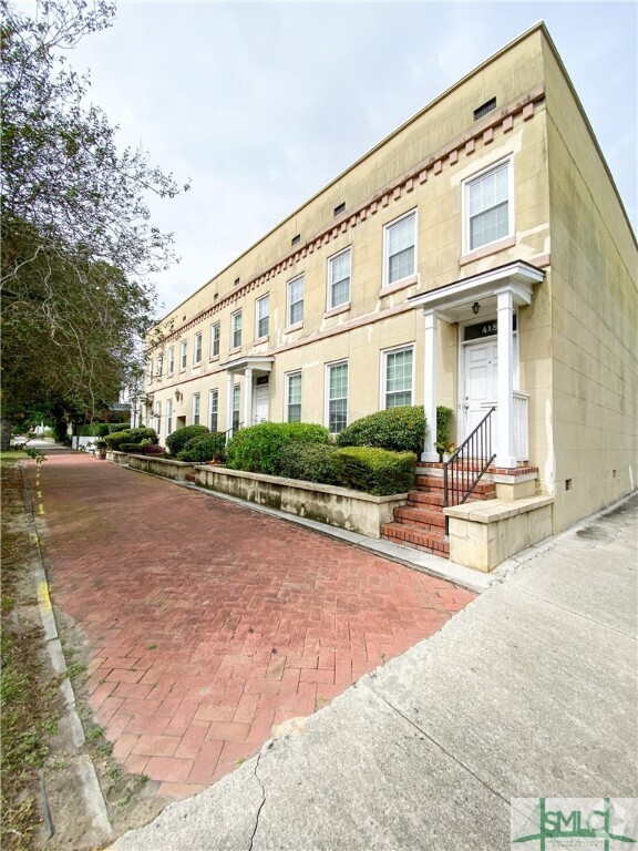 Building Photo - 416 E Hall St