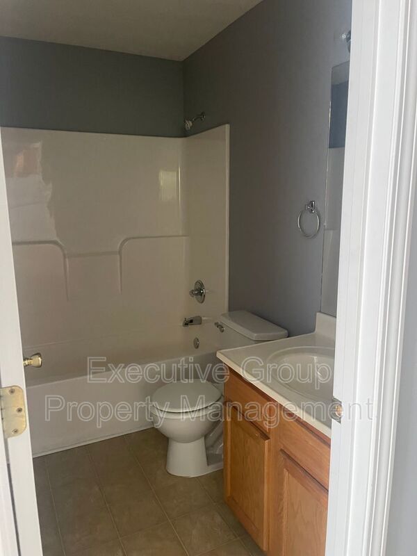 Building Photo - 115 Kenilworth Ct