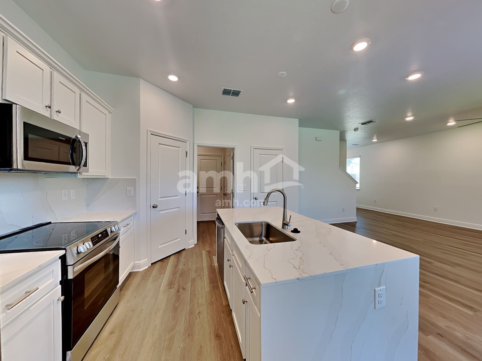 Building Photo - 6561 Atlantic Bch Ave