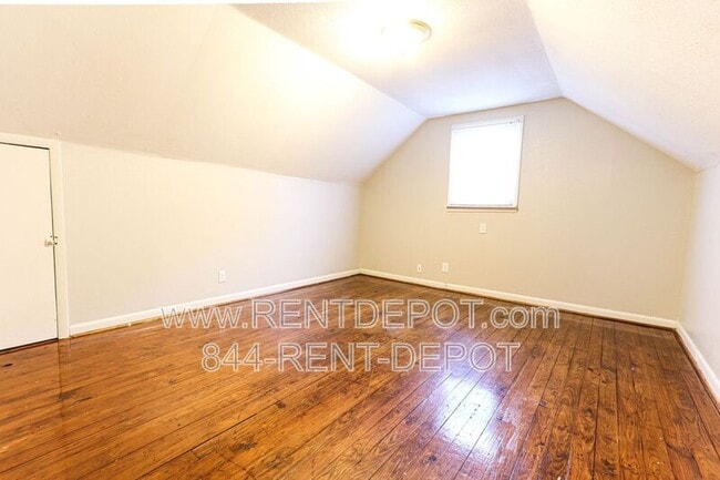 Building Photo - 817 Prosperity Ave