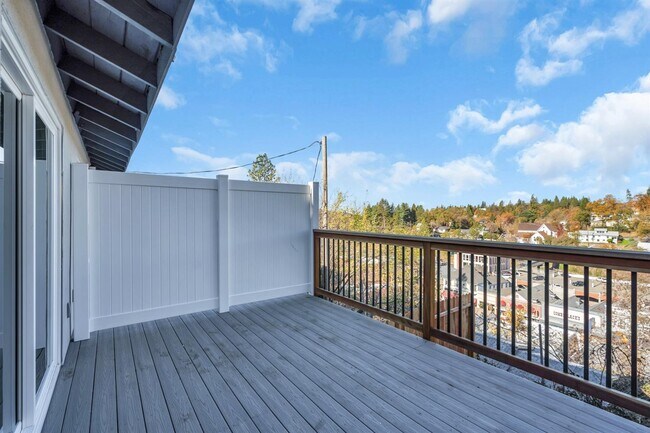 Building Photo - 863 De Bernardi Ct