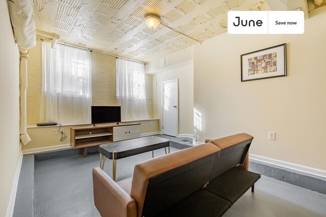 Building Photo - 1811 S St NW