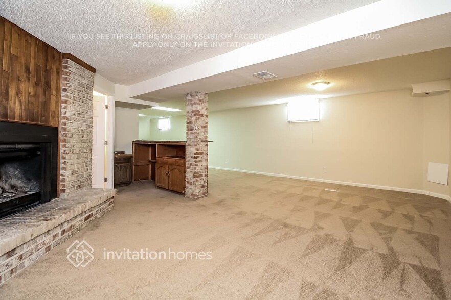 Building Photo - 5342 Xanadu St