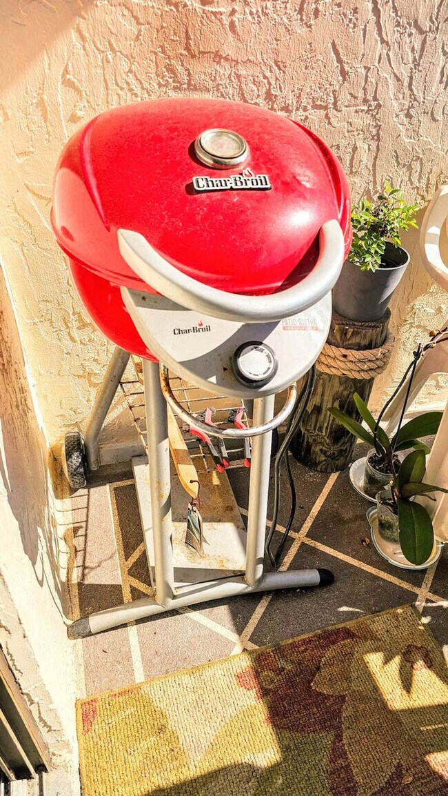 Building Photo - 880-A1A A1A Beach Blvd