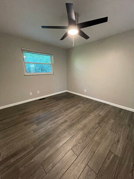 Building Photo - 7901 Camargo Rd