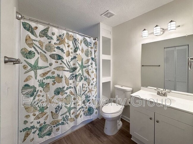 Building Photo - 10 Bren Mar Ln