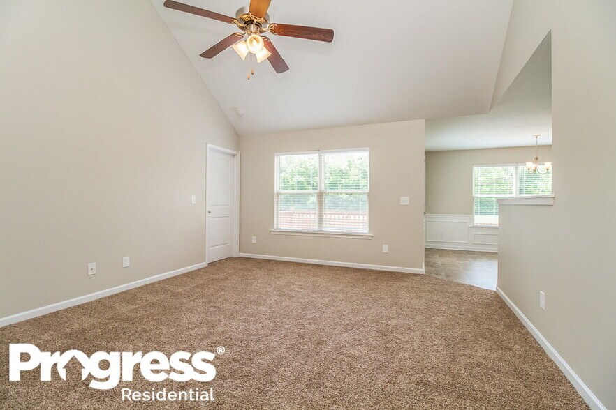 Building Photo - 2109 Longhunter Chase Dr