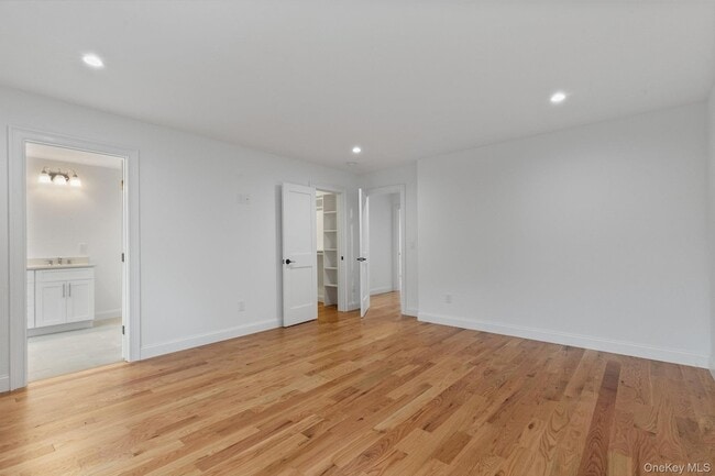 Building Photo - 65 Paulding Ln