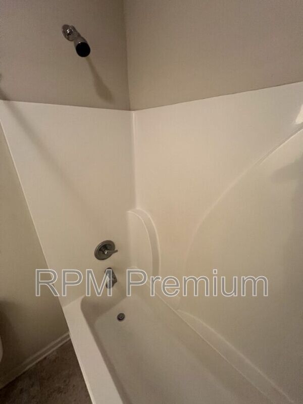 Building Photo - 8614 Forestwood Ave