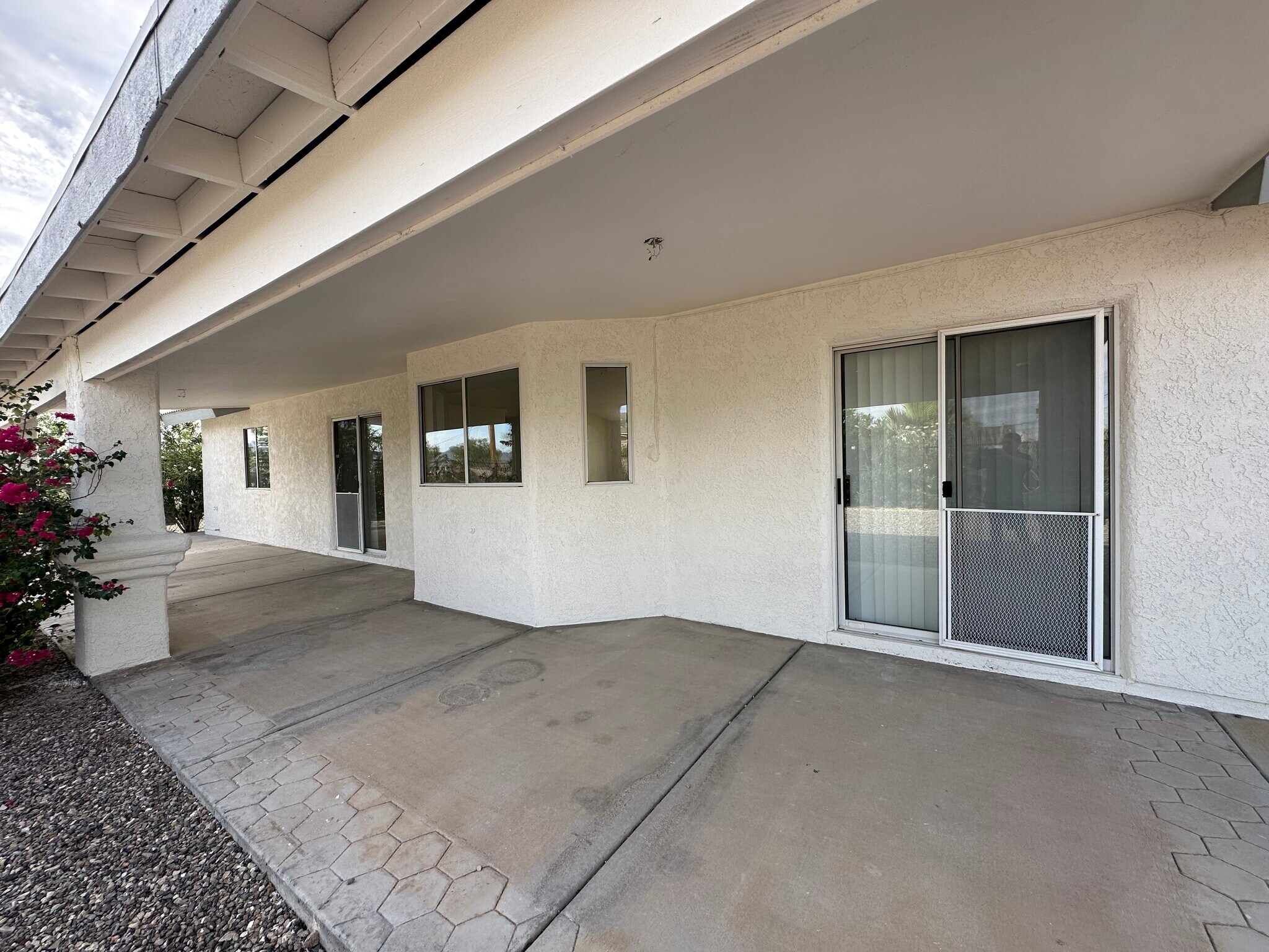 Building Photo - 3036 Ranchero Dr