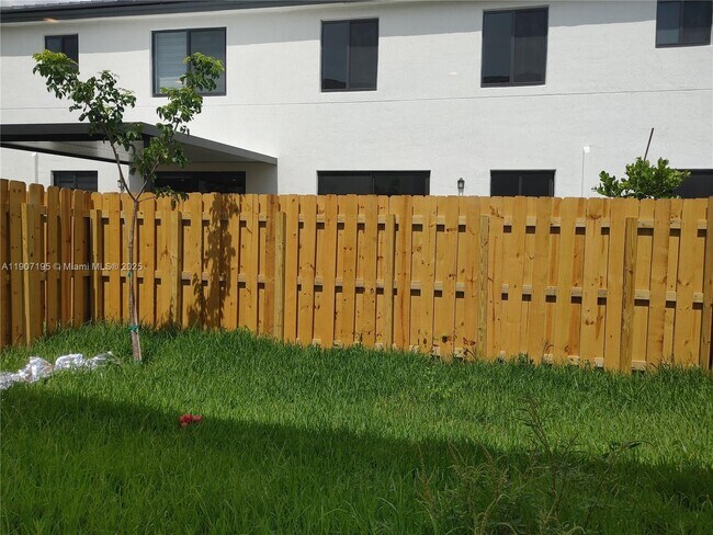 Building Photo - 34468 SW 191st Ct