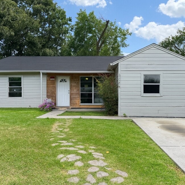 Primary Photo - 5254 Perry St
