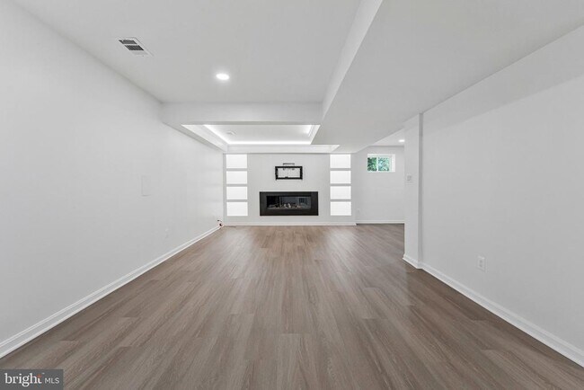 Building Photo - 7730 Falstaff Rd
