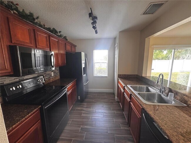 Building Photo - 3460 Castle Stone Ct