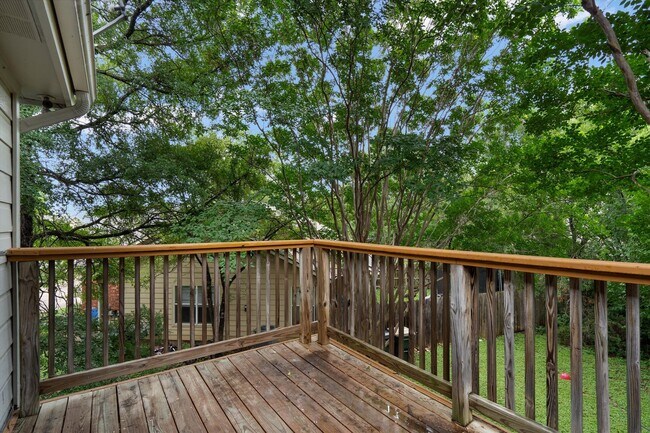 Building Photo - 2908 Whisper Oaks Ln