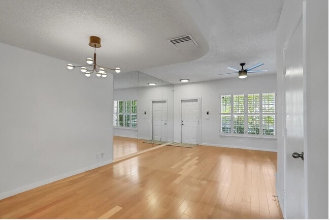 Building Photo - 1061 Kokomo Key Ln