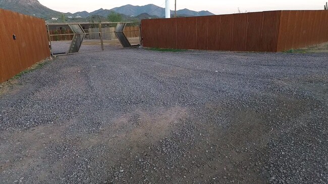 Building Photo - 46633 N 41st Ave