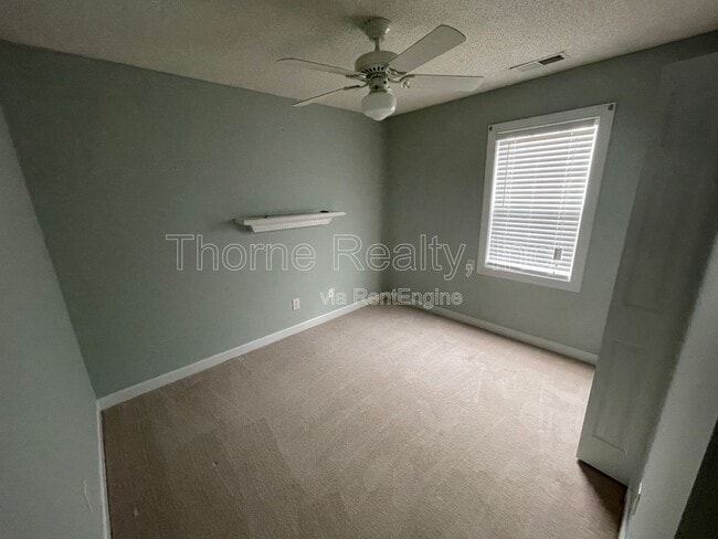 Building Photo - 133 Juniper Ct