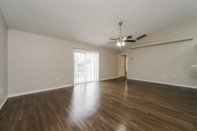 Building Photo - 2740 Settlers Trail