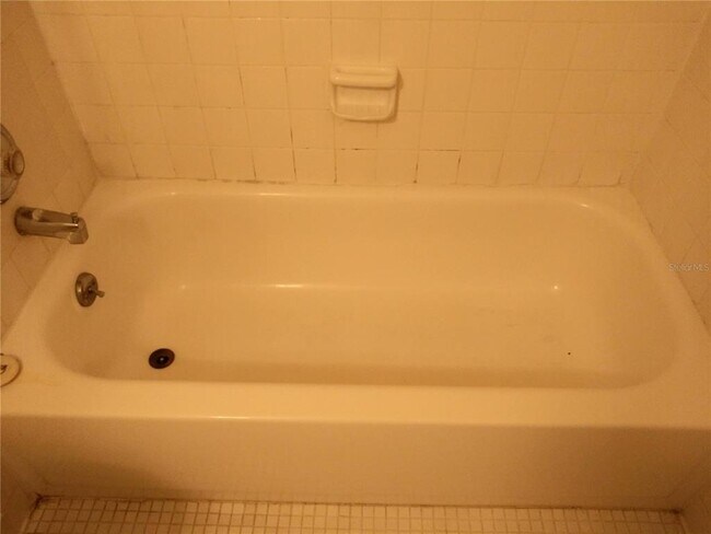 Building Photo - 127 Springwood Cir