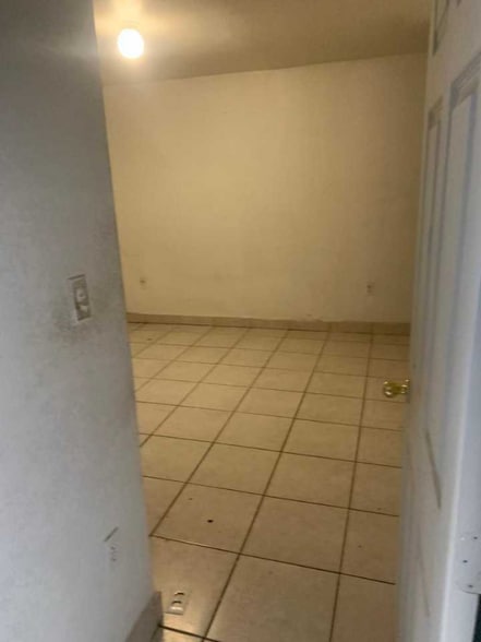 Building Photo - 3725 NW 13th Ave
