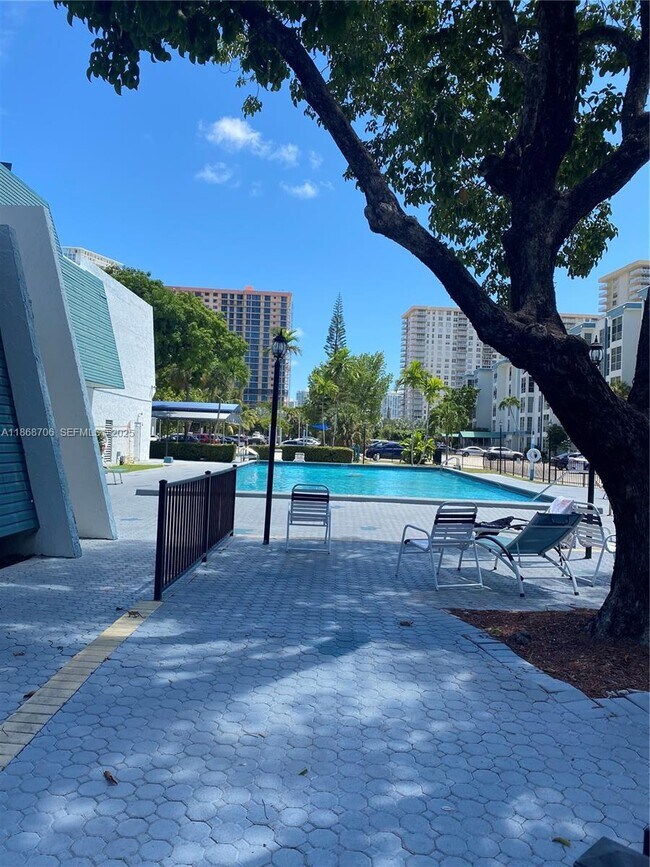 Building Photo - 200 177th Dr