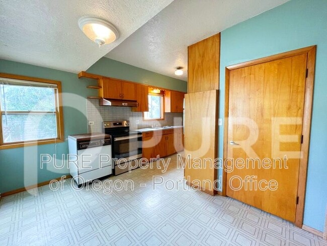 Building Photo - 1737 N Rosa Parks Way