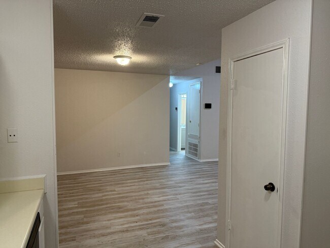 Building Photo - 11371 Fish Springs Dr