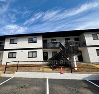 Building Photo - 607 Windsong Cir