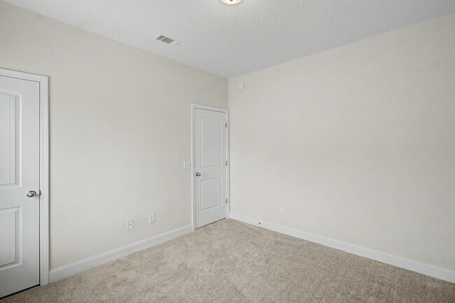 Building Photo - 173 Mcclelland Lp NE