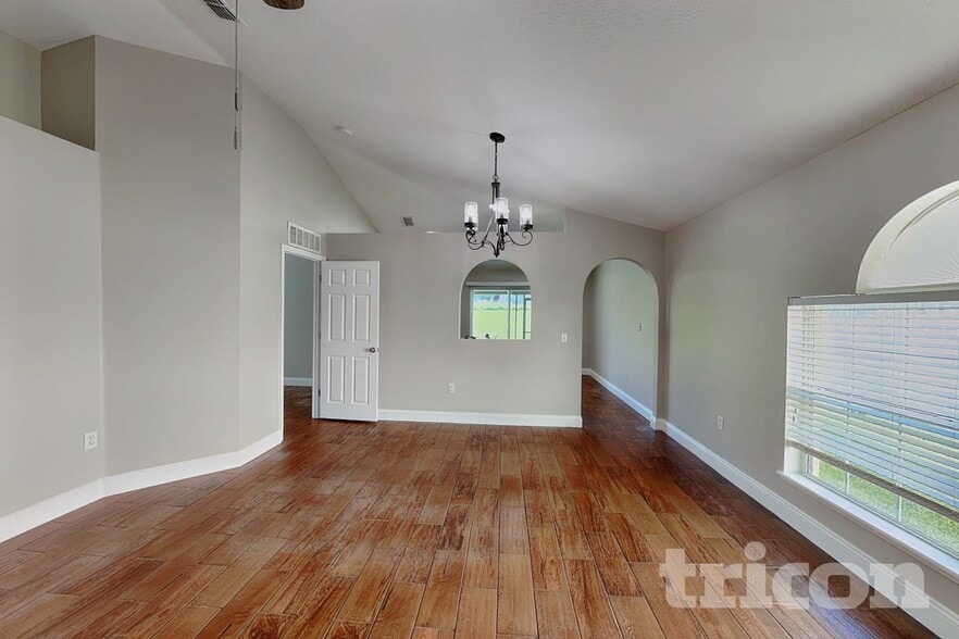 Building Photo - 13235 Waterford Castle Dr