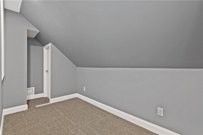 Building Photo - 747 Britton Rd