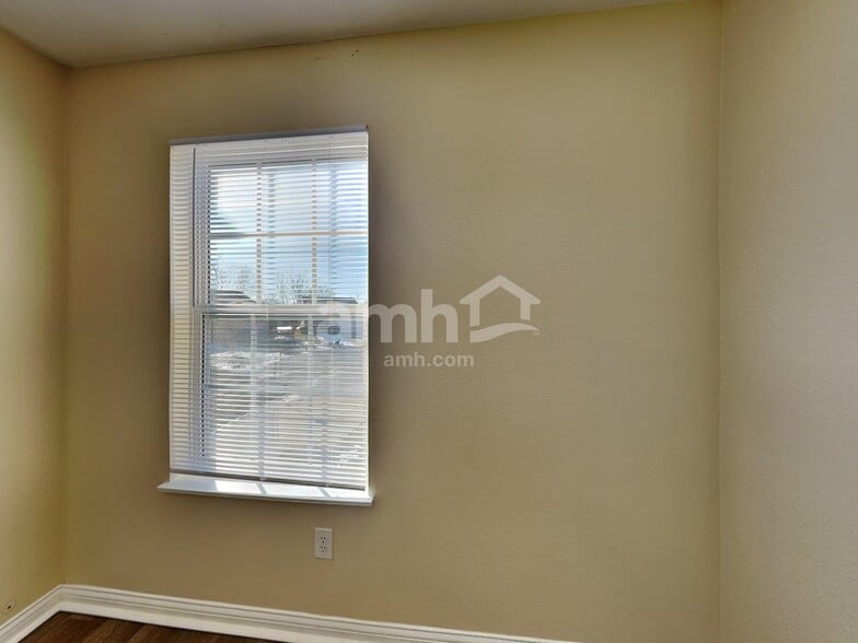 Building Photo - 11534 planewood Ct