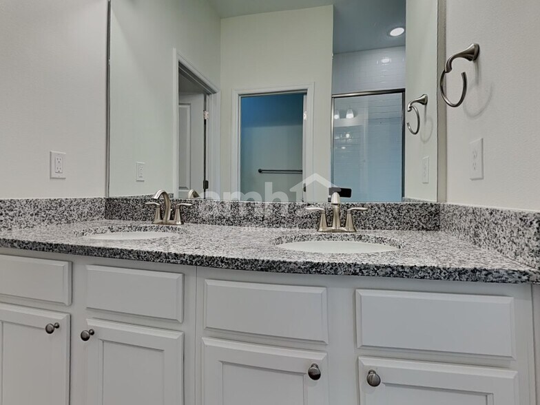 Building Photo - 2466 Ixora Ct