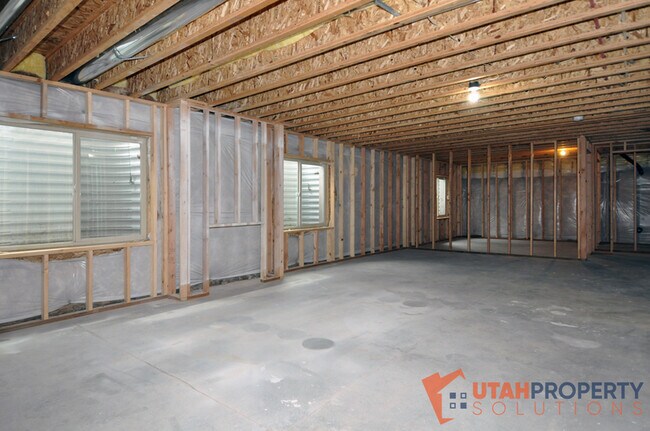 Building Photo - 6332 Spray Lake Dr