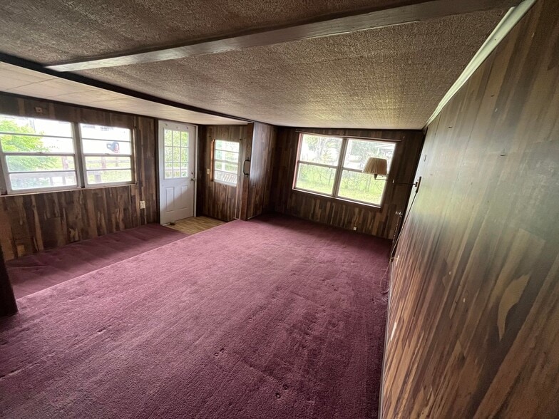 Building Photo - 5670 Lauramore Rd