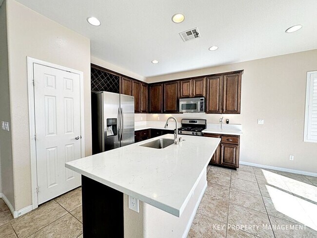 Building Photo - 9772 Bedstraw St