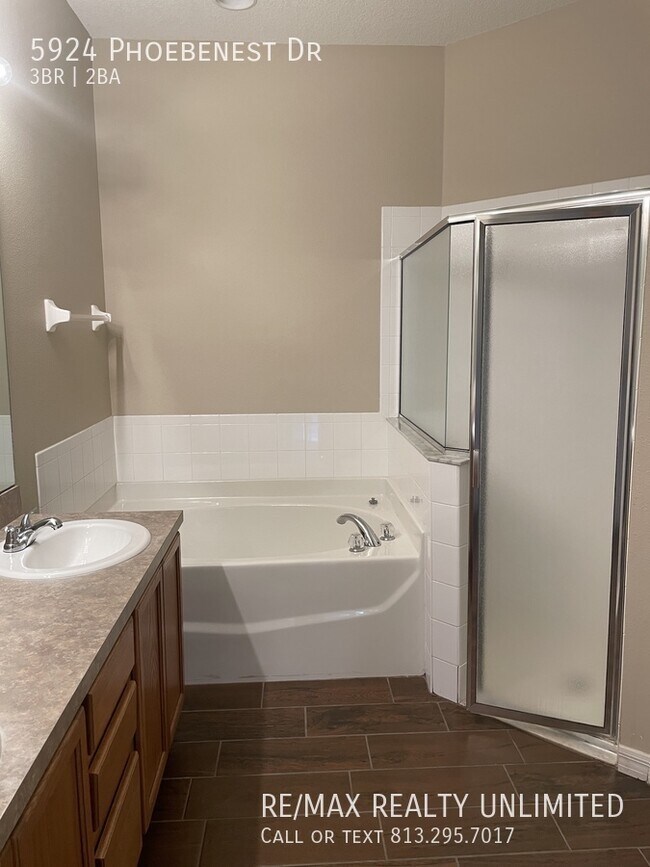 Building Photo - 5924 Phoebenest Dr