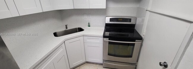 Building Photo - 17101 NW 57th Ave