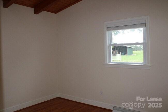 Building Photo - 4241 Burton Ln
