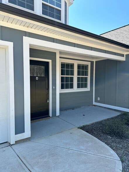 Building Photo - 5507 Bucks Garage Rd
