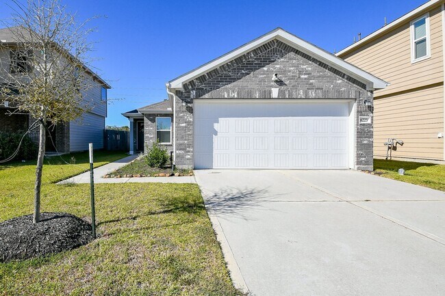 Building Photo - 6223 Topaz Pnes Trl