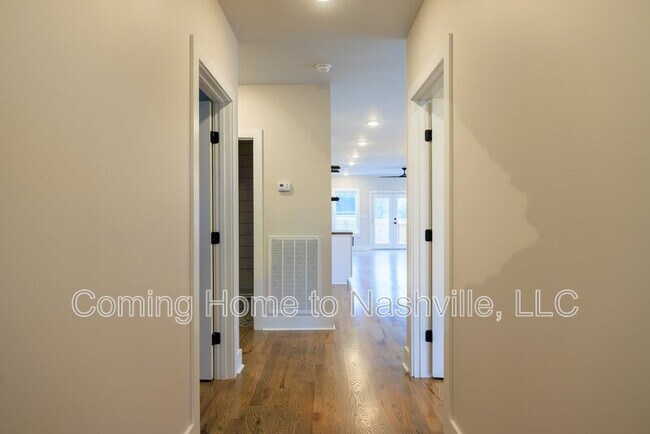 Building Photo - 1833 10th Ave N