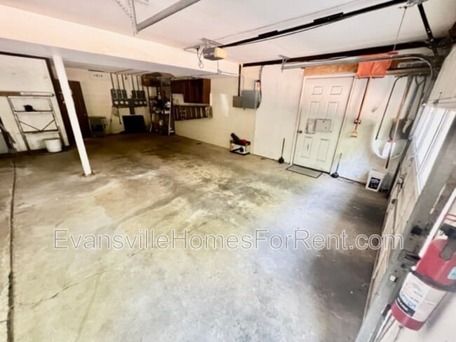 Building Photo - 1614 Speaker Rd